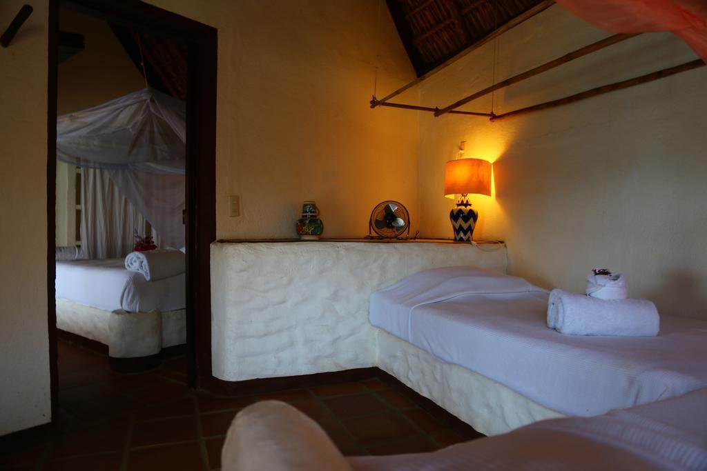 Hotel Bahia De La Luna Arroyo Cruz Esterno foto